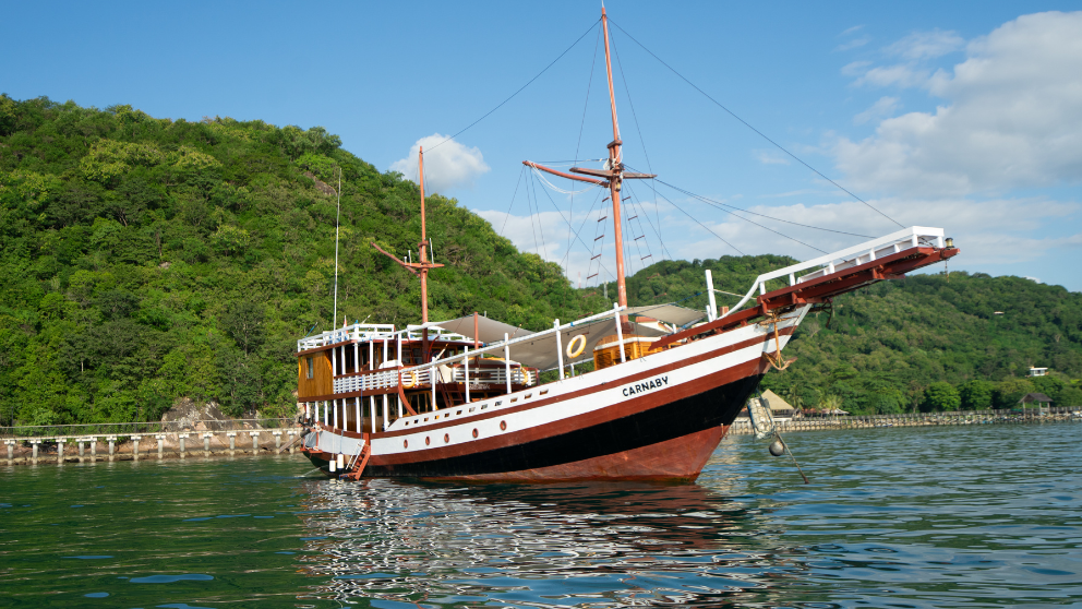 Phinisi Boat